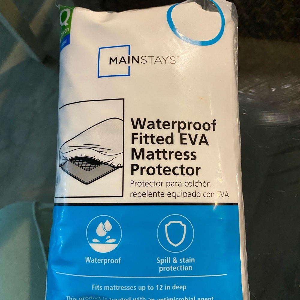 Mainstays Waterproof Fitted EVA Mattress Protector - White